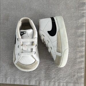 Nike White and Black Classic Sneakers Comfortable Design